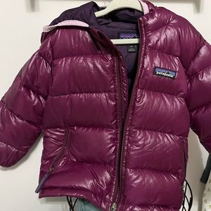 Brand new without tags girls 2T Patagonia puffer purple jacket